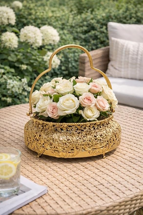 Decorative Gold Cutwork Metal Basket with Handle